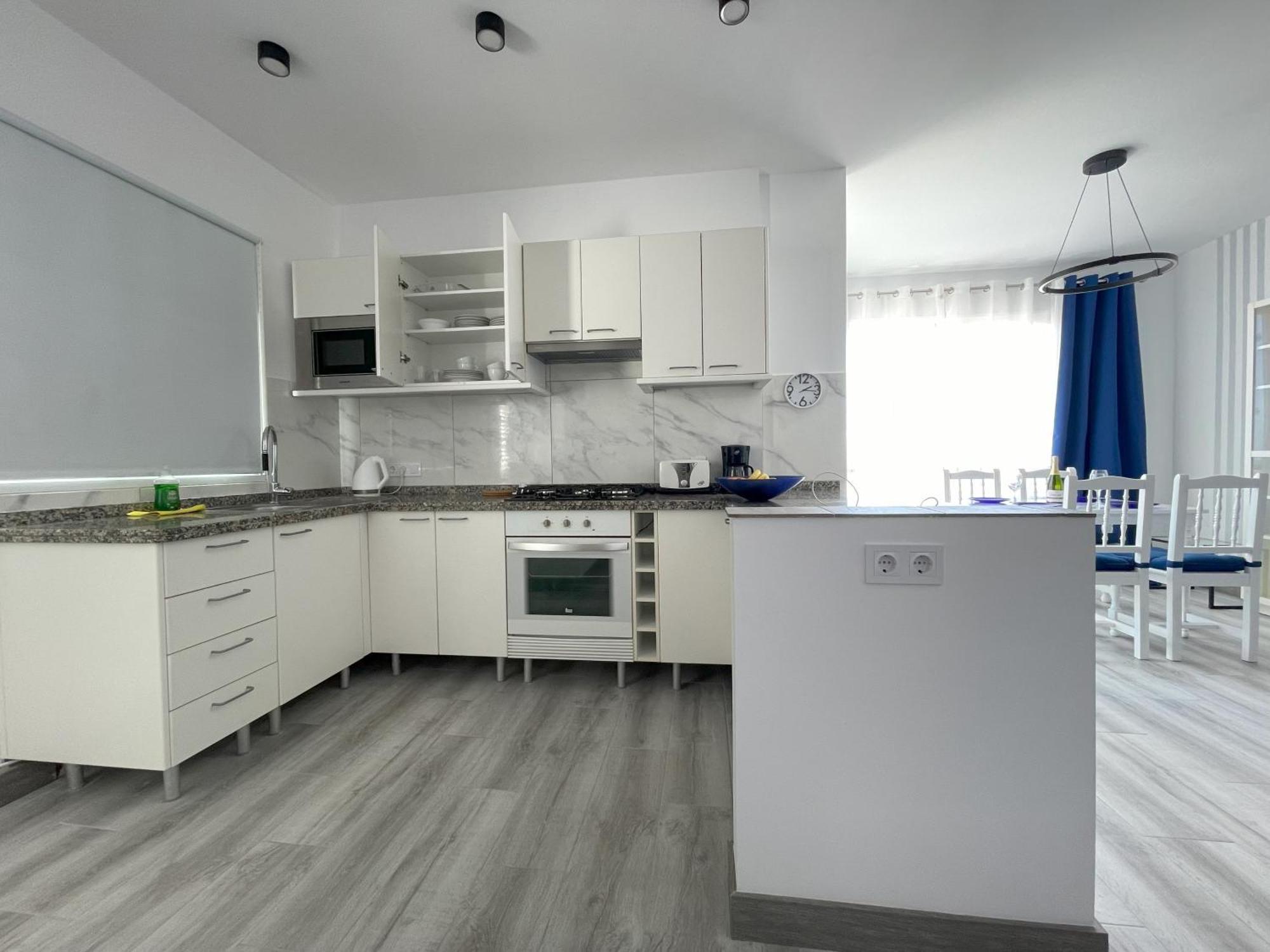Newly Renovated Apartment With 2 Terrace, 2 Bedroom, 5Min Beach Пуэрто-де-Сантьяго Экстерьер фото