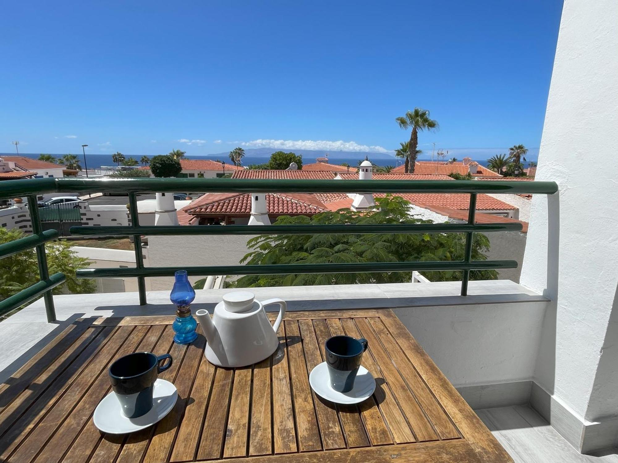 Newly Renovated Apartment With 2 Terrace, 2 Bedroom, 5Min Beach Пуэрто-де-Сантьяго Экстерьер фото